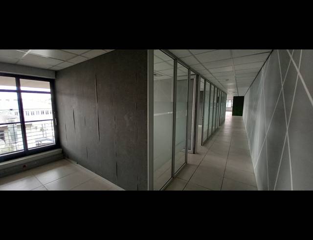 300M² OFFICE TO LET IN EDENBURG